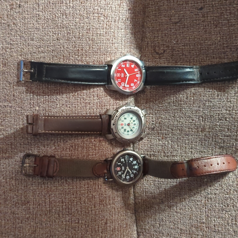 Vintage Swiss Army Men Watches
